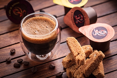 How to Make an Americano (or simple Black Coffee) - Caffè di Artisan